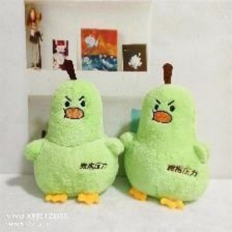 拥抱鸭，天磊毛绒玩具