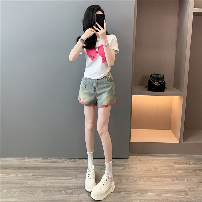 女夏新款韩版时尚休闲套装圆领刺绣蝴蝶结短袖上衣牛仔短裤两件套图片