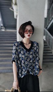夏季新款休闲上衣图片