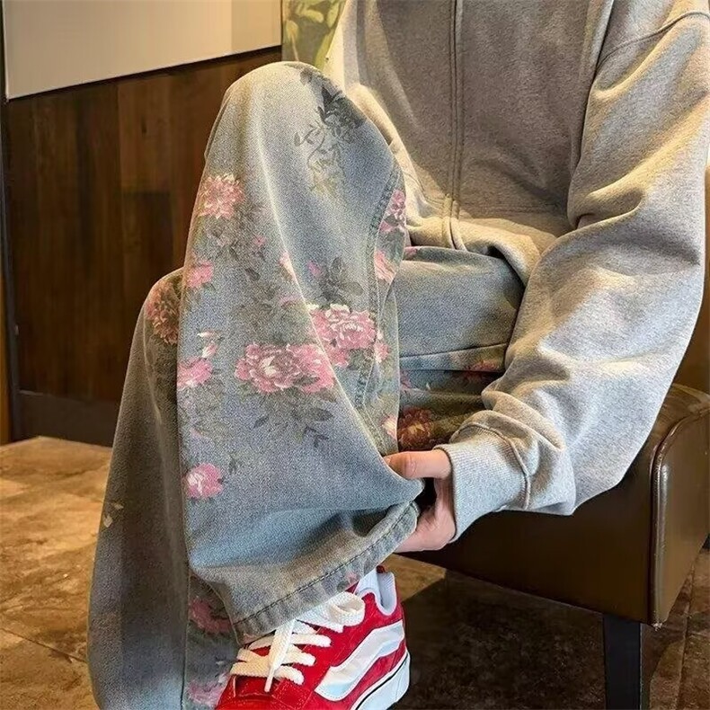 满印玫瑰花朵牛仔裤男款美式复古裤子慵懒风松弛感阔腿微喇裤图片