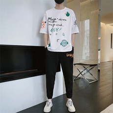 白色