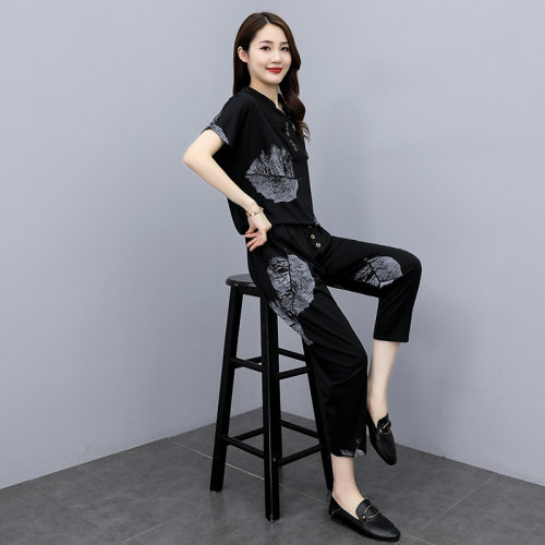 2021夏季时尚简约大方气质优雅半袖收腰显瘦宽松复古领口休闲潮流风两件套，商品下架区，华秀衣