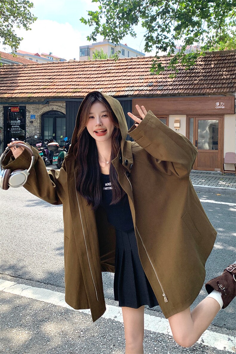 独特超好看斗篷风衣女2025春秋新款宽松休闲连帽工装外套流行爆款,女装短外套,叁秋一裳