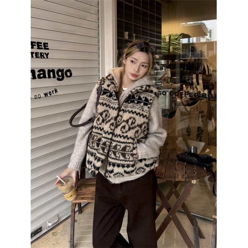 JY742-P75费尔岛羊羔毛夹棉马甲外套，女装短外套，星座1501-3
