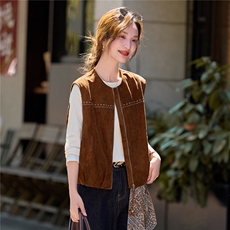美拉德麂皮圆领马甲女2026秋季新款明线刺绣宽松坎肩外套，女装马甲，梦懿尔