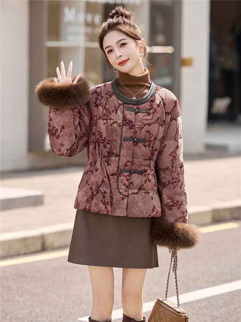 现货狐狸毛羽绒服女提花短外套2025冬季新款新中式白鸭绒上衣,女装羽绒服,仟媚宠
