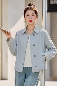 （现货）假两件条纹拼接翻领外套女新款流行气质减龄百搭上衣图片