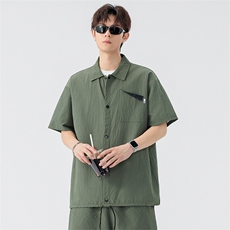 军绿色