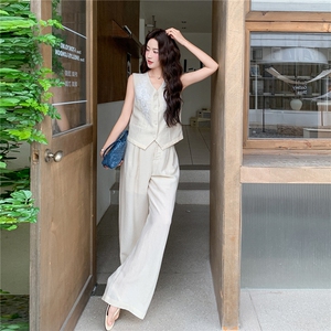 简约老钱风重工刺绣马甲阔腿裤套装女2026夏季显瘦超好看一整套图片