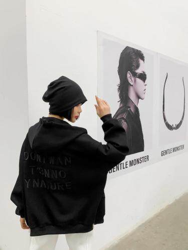 现货三色刺绣卫衣，女装卫衣/绒衫，C&B