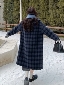 牛角扣格纹连帽双面呢大衣女2025冬新款复古学院风小个子毛呢外套图片