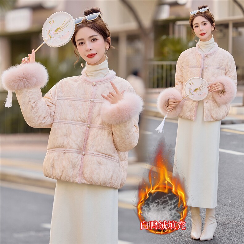 【bao款大货已出】2026冬装新款新中式刺绣羽绒服狐狸毛水貂毛，女装羽绒服，雅静靓衣