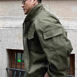 军绿色轻骑兵夹克外套男春秋款工装美式飞行服短款廓形立领棒球服图片