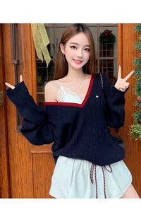 假两件撞色春季新款V领针织衫女设计感黑色内搭修身长袖打底上衣图片