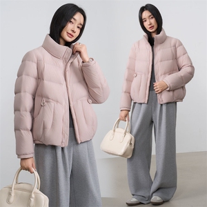 现货2025年冬季新款休闲风羽绒服女90白鸭绒图片