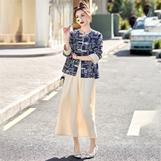 K姐重工立体刺绣休闲宽松气质风外套女，女装短外套，布芭啦