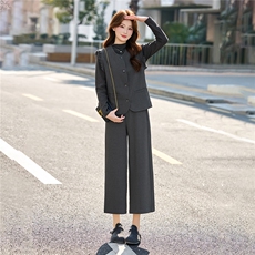 主推现货简洁衣领穿着气质有型两侧对称口袋方便实用时尚三件套，女装套装/套裙，尚娜萱