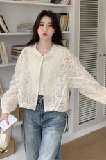 米白色重工艺辣妹微透蕾丝刺绣印花夹克上衣女春新款小个子短外套，女装短外套，米莱