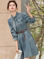 2026年春季新款时尚减龄气质修身显瘦水洗牛仔连衣裙裙子女，女装连衣裙，奕薇雅