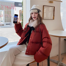 现货新款圣诞双旦新年主推款配环保毛领木耳边羽绒服，女装羽绒服，乐吉娜