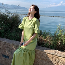 2025夏季新款牛油果绿超好看T恤裙女法式撞色拼接裙摆设计感长裙，女装连衣裙，浙宝276（原081）