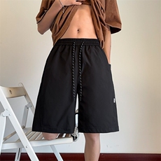 黑色