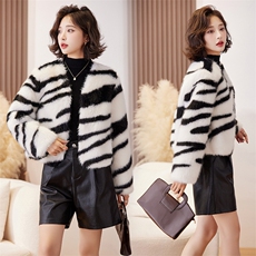 复古摩登斑马纹街头毛毛外套女2024冬季新款软糯潮流百搭皮草上衣，女装皮草，江南女神