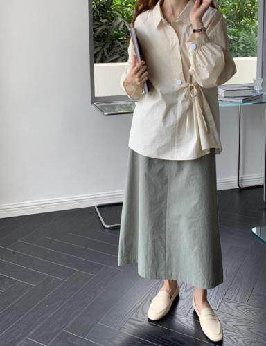 小设计感衬衣搭配半裙别具一格的美，女装半身裙，SPARKS OF FIRE