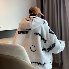白色连帽