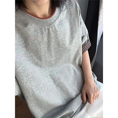 浅灰色