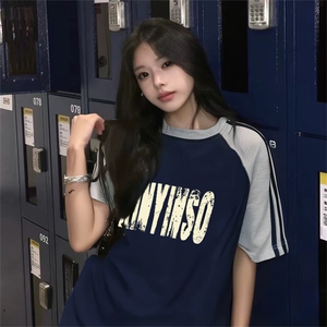 抖音得物品质二开240克宽松纯棉美式潮牌插肩三杠织带短袖T恤图片