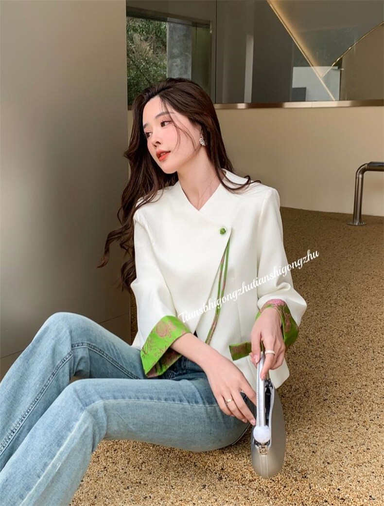 风盘扣外套热卖中，其它，天使公主