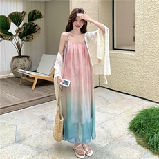 粉色网纱渐变吊带连衣裙披肩两件套女夏季巨好看度假风小众套装，女装连衣裙，2C267