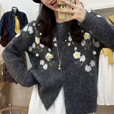 深灰色