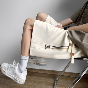 X2396-TP35控价58 港风潮流条纹短裤户外运动篮球裤舒适透气中裤图片
