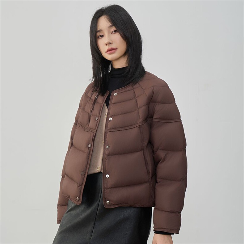 现货2025年冬季新款90白鸭绒休闲风简约时尚羽绒服女外套,女装羽绒服,阳光伊恋