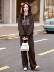 现货运动女2025春秋季新款休闲时尚减龄气质卫衣外套女装，商品下架区，韩然一族
