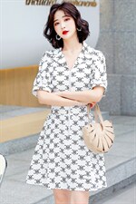 2024夏季新款优雅气质减龄V领简约时尚潮流短款印花连衣裙，女装连衣裙，三木叶子