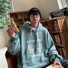 豆绿色