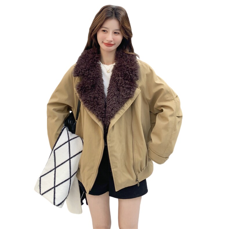 韩系毛绒拼接派克羽绒服女冬卡其色保暖加厚大翻领宽松白鸭绒外套,女装派克服,2C166