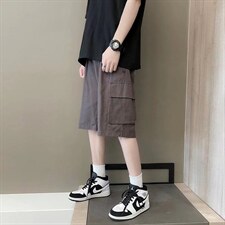 深灰色