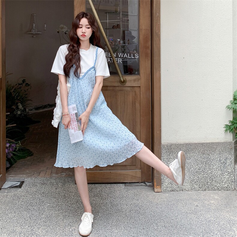 韩系撞色拼接连衣裙女2025夏季新款蓝色碎花设计感假两件T恤裙图片
