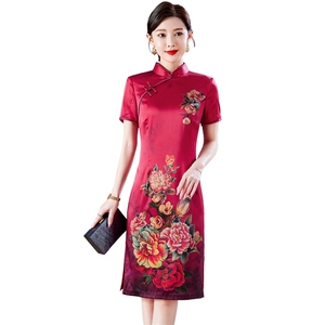 2024春夏季新款高奢时尚盘扣中长款专柜品质真丝旗袍婚礼喜婆婆图片