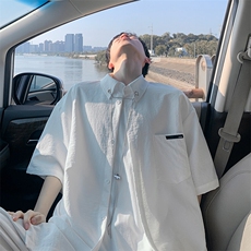 白色