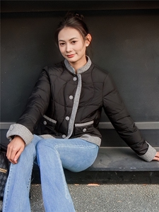 2025新款小香风外套立领拼色羽绒服图片