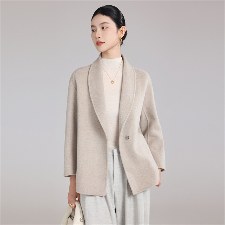 2025年秋季新款百搭女士POLO领杜短款大衣，女装双面呢大衣，鹿展羊绒大衣