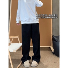 黑色