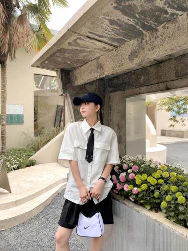 领带衬衣个性好看，女装，Queena PHoebe