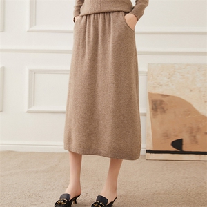 秋冬2024年新款韩版纯色休闲女士山羊绒半身裙图片