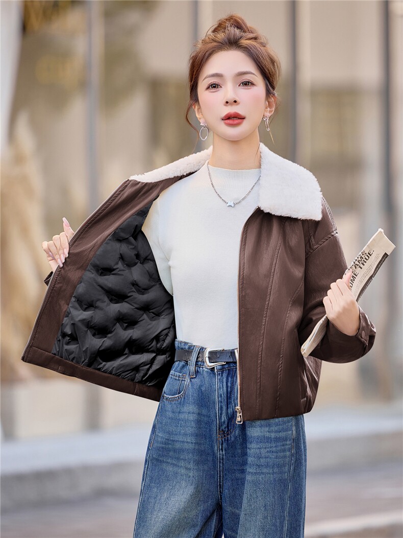2025年冬季时尚休闲保暖优雅pu羽绒服,女装羽绒服,依恋蒂丝